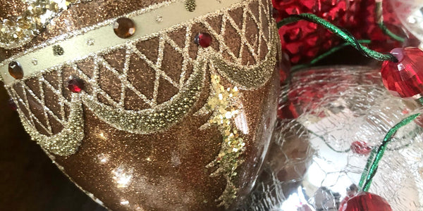When do you pack up Christmas decorations?